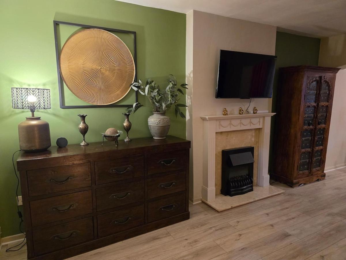 Ferienhaus Spacious Modern House W 2x Bathrooms And Parking Oxford