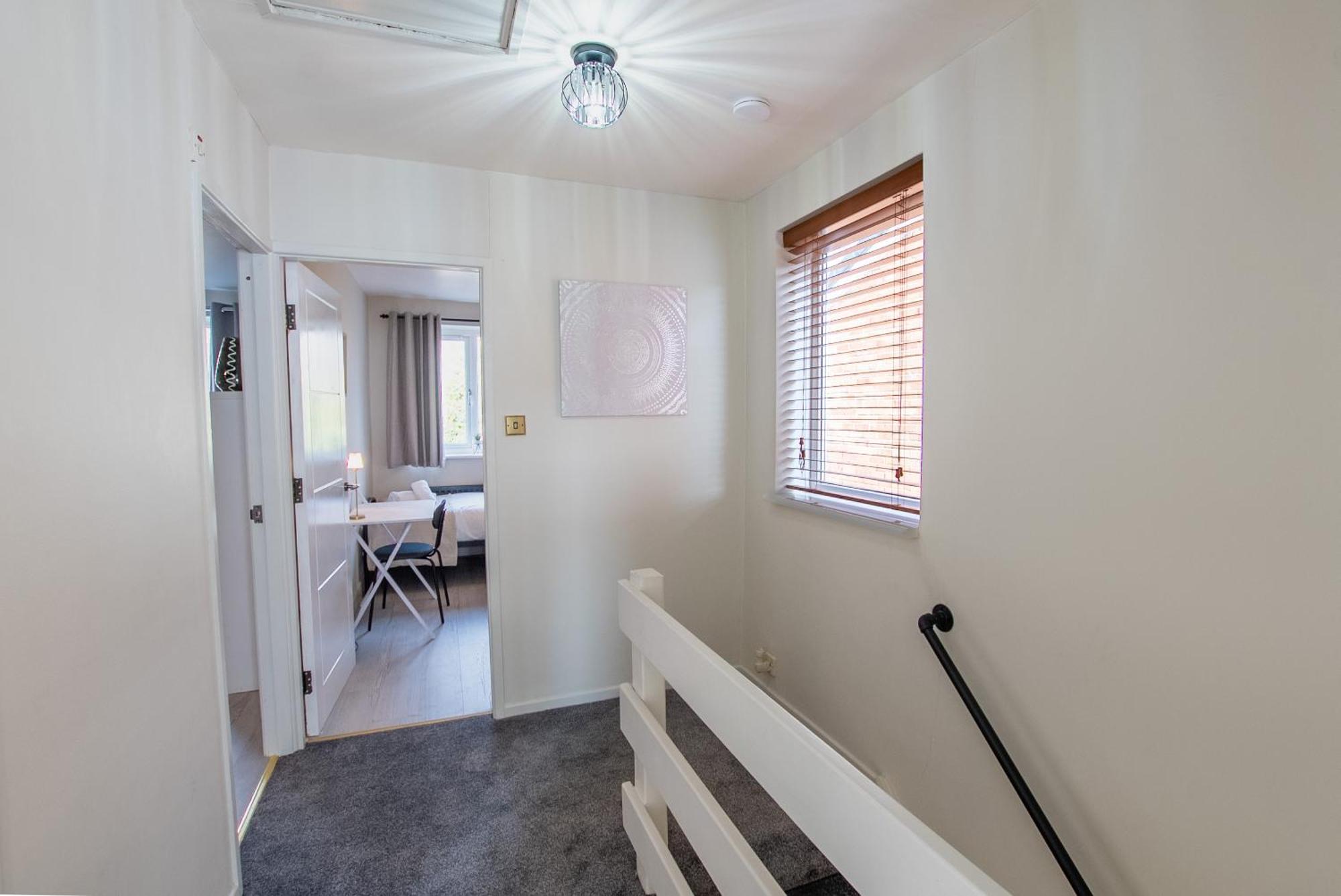 Spacious Modern House W 2x Bathrooms And Parking * Oxford